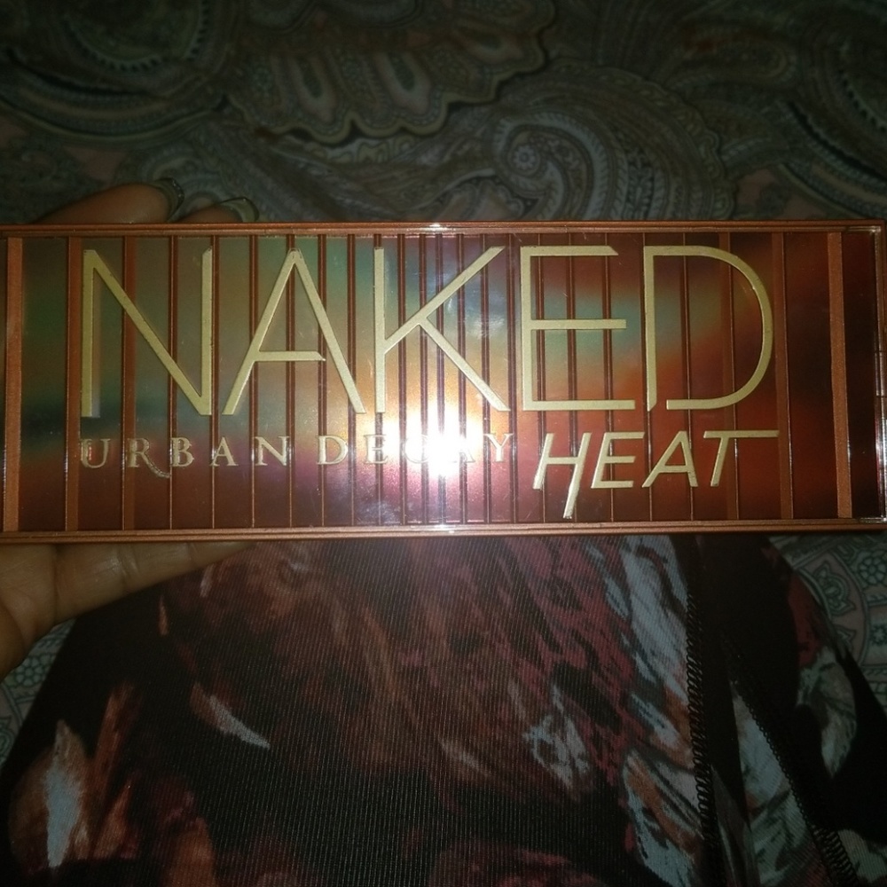 Urban Decay Naked Heat palette